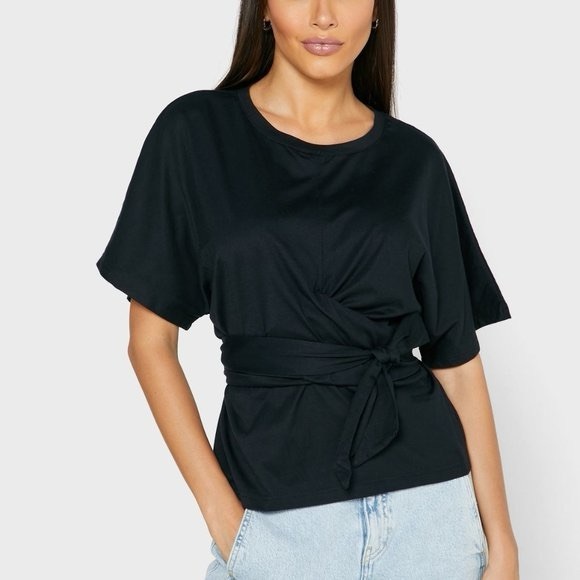 Banana Republic Tops - BANANA REPUBLIC • Black Rap Short Sleeve T-Shirt • Small (Petite) •